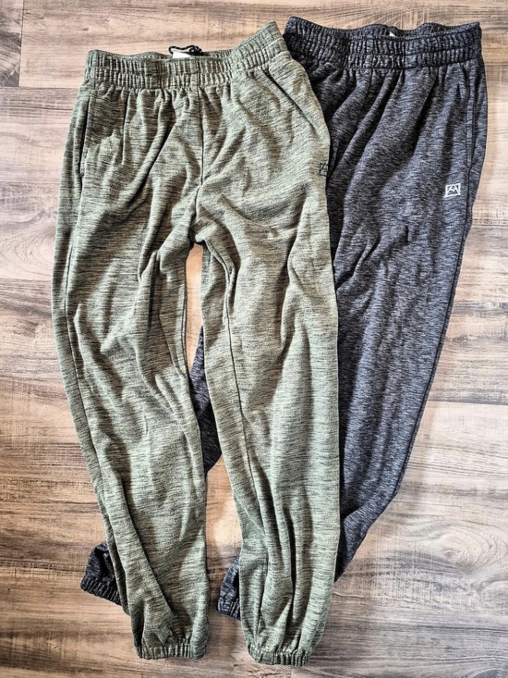 Avalanche Boys Lightweight Stretch Jersey Jogger Sweatpants Gray & Green Large